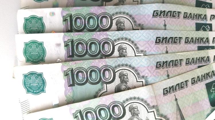 Более 13 тысяч ставропольцев получают пособие по уходу за ребёнком