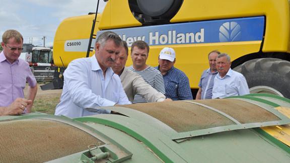 Объезд полей накануне жатвы прошел в Буденновском районе