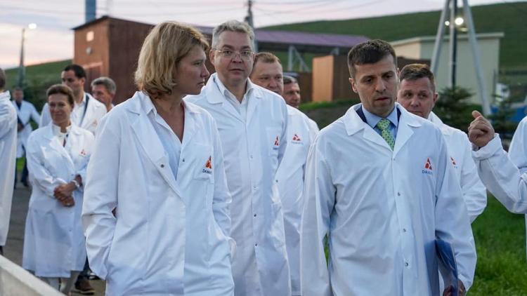 Губернатор Ставрополья с главой Минсельхоза РФ оценили селекционно-генетический центр