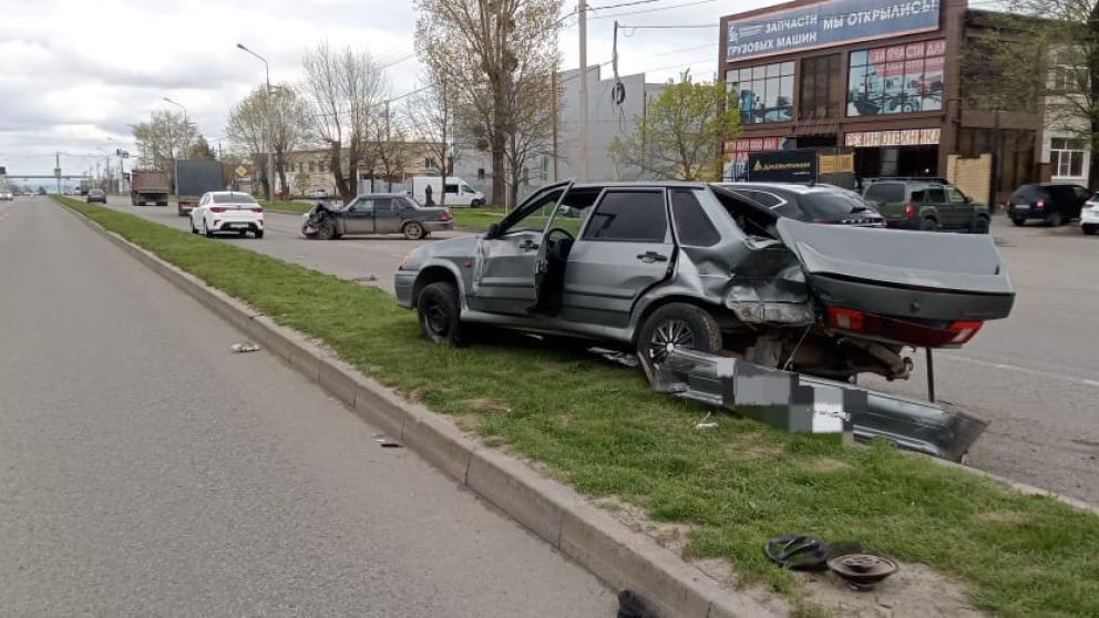 Водитель пострадал при столкновении автомобилей в Ставрополе