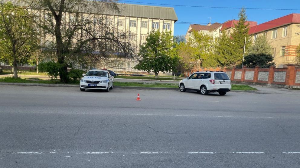 В Невинномысске машина сбила 10-летнего велосипедиста