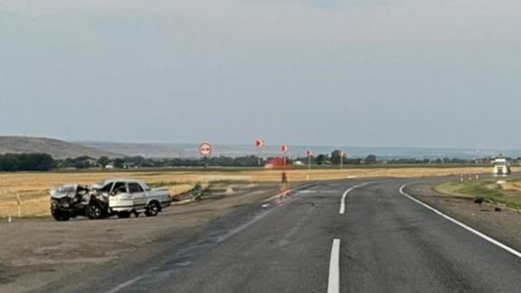 В Грачёвском округе в ДТП с большегрузом пострадали 2 человека