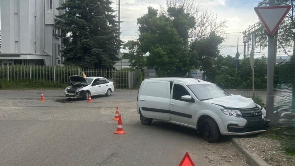 Водитель автомобиля пострадал в ДТП в Кисловодске
