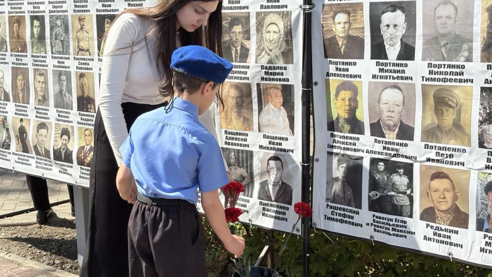 В Петровском округе Ставрополья открыли «Стену памяти» 