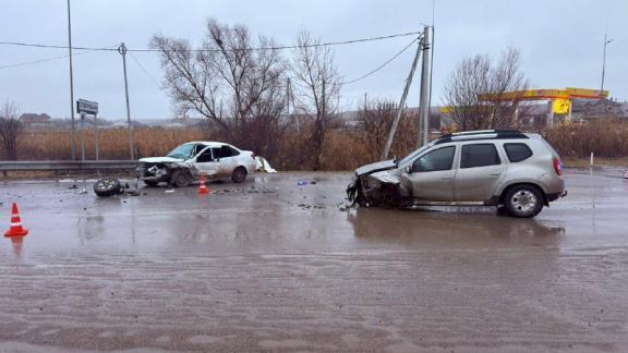 В Предгорном округе четыре человека пострадали при столкновении автомобилей