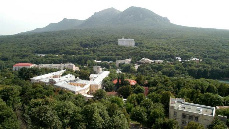 Эксперт: В нынешнем году нельзя оставлять россиян без курортов КМВ