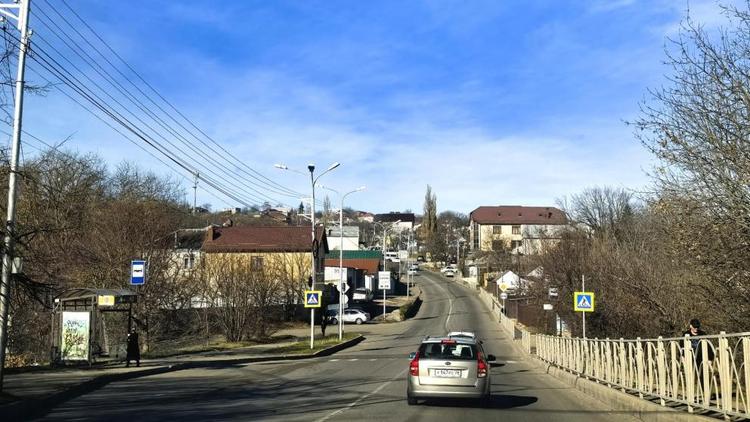 В Кочубеевском округе Ставрополья инспекторы ДПС проверят световые приборы автомобилей