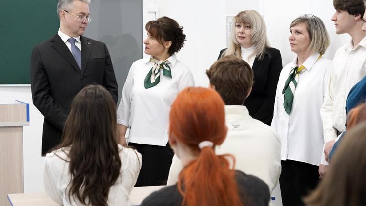 Губернатор Владимиров посетил Петровский округ с рабочей поездкой