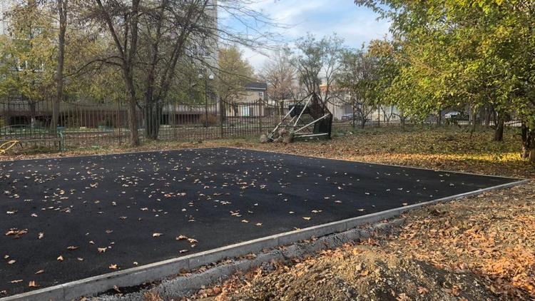 В Минеральных Водах строится новая детская площадка