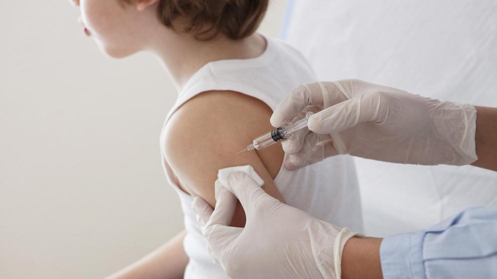 Более 850 родителей в Ставрополе согласились на вакцинацию подростков от COVID-19