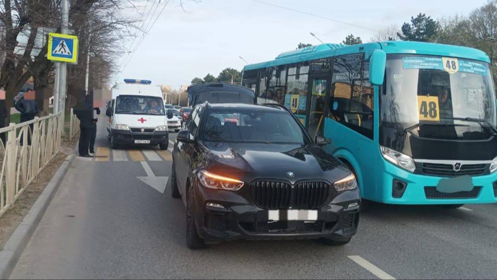 Злостный нарушитель на автомобиле сбил школьницу в Ставрополе