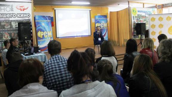 Сотня молодых ставропольцев получили сертификаты общественных наблюдателей