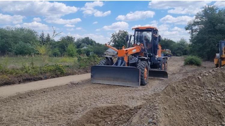 В станице Григорополисской на Ставрополье отремонтируют 2,5 км тротуаров