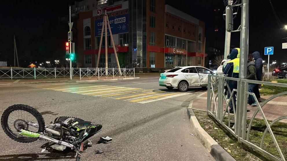 В Невинномысске в ДТП пострадал 18-летний мотоциклист