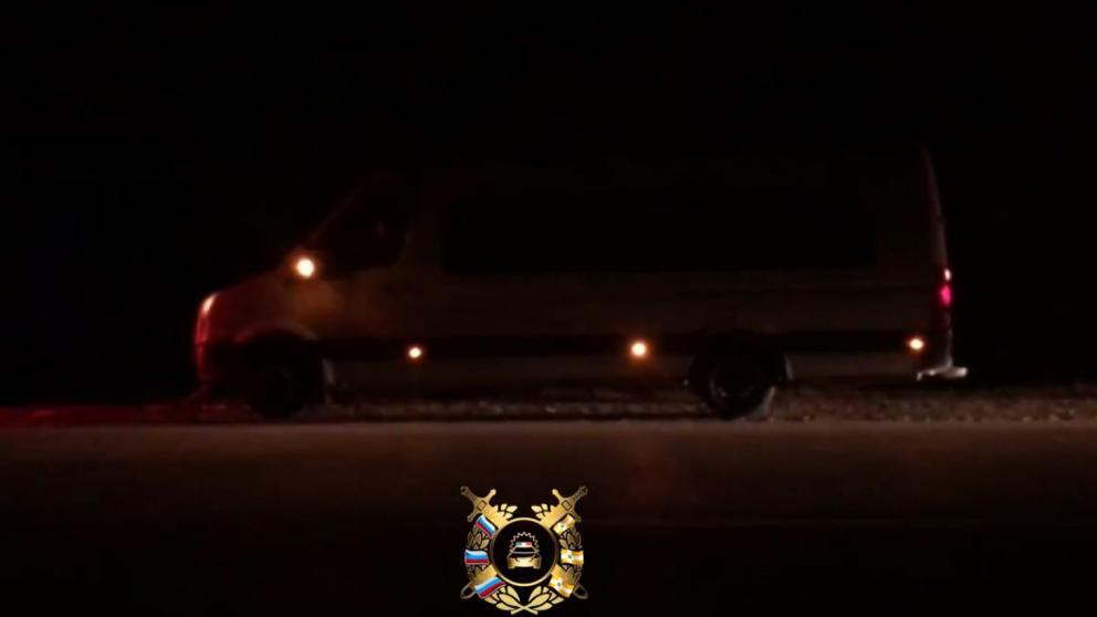 За ночь ставропольские автоинспекторы помогли двум водителям, попавшим в беду