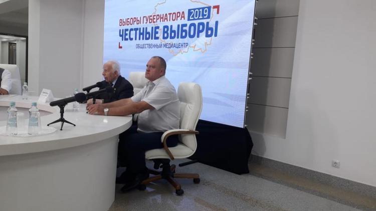 В медиацентре «Честные выборы» ход выборов прокомментировал председатель краевого совета ветеранов Алексей Гоноченко