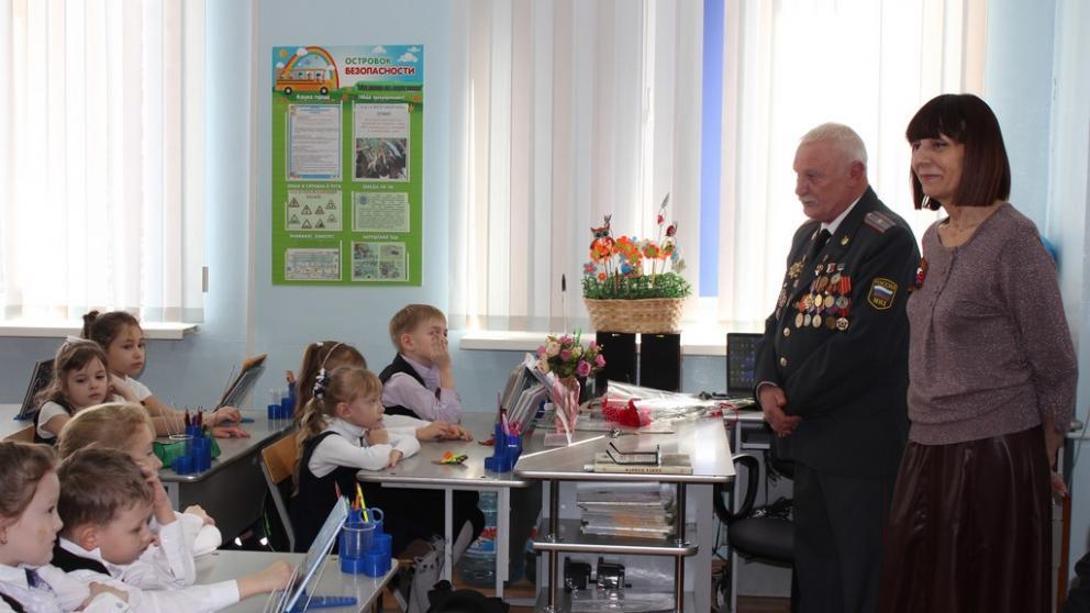 Ветеран Отдела МВД провёл урок мужества для железноводских школьников