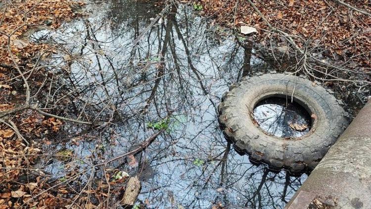 В Невинномысске расчистили ливневку вдоль улицы Степной