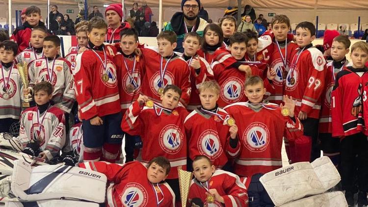 Ставропольские хоккеисты поборолись за награды турнира в Сочи