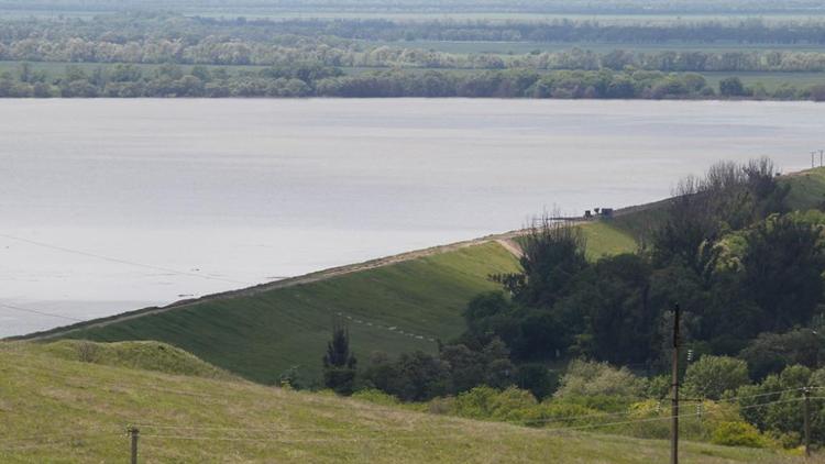 Зона паводка в Минводах: вода уходит, бригады и комиссии приходят