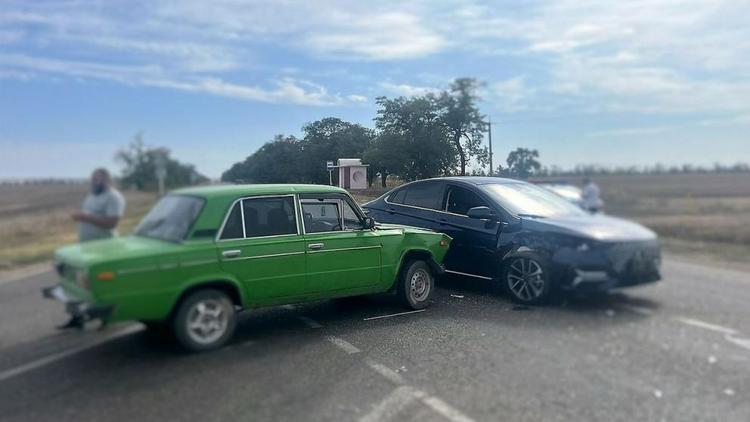 Два человека пострадали в ДТП в Туркменском округе