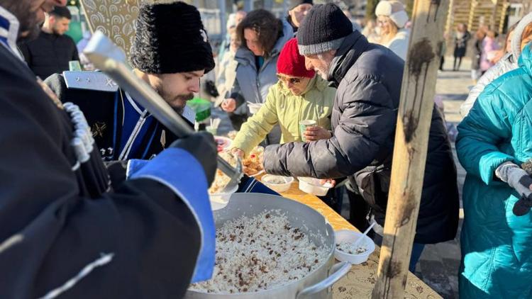 Более 2 тысяч порций кутьи раздали в Железноводске накануне Рождества