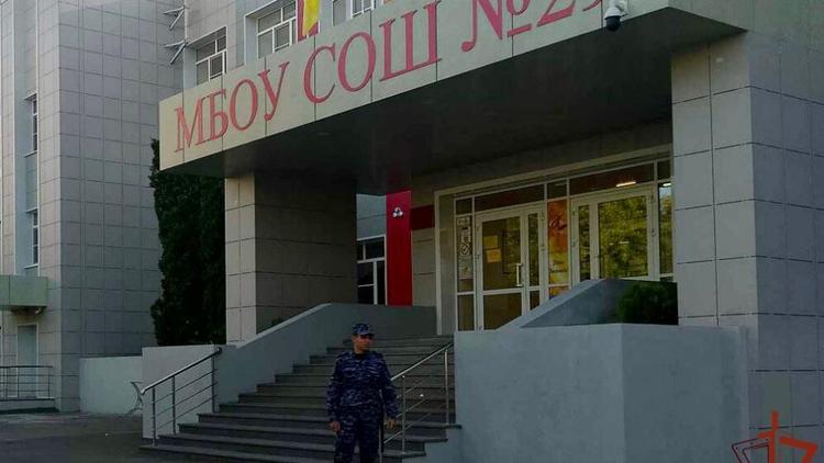 Росгвардейцы помогли обеспечить безопасность на выпускных в Ставропольском крае