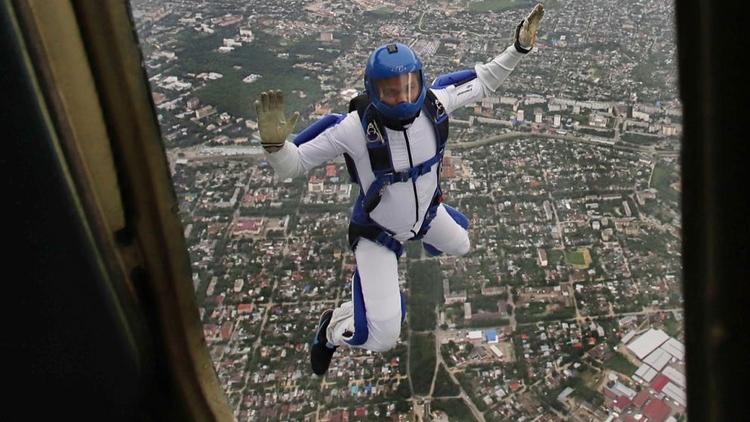 В Ессентуках чемпионат России по парашютному спорту собрал 11 команд