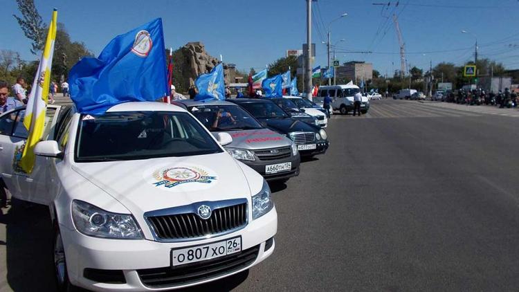 Ставропольская земля отправилась с участникам автопробега «С востока на запад России»