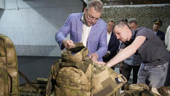Губернатор Владимиров встретился с производителями военной амуниции