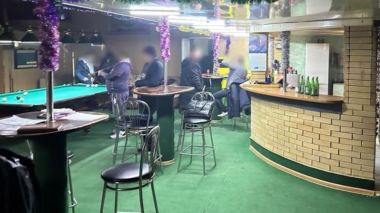 Клуб азартных игр незаконно устроил у себя дома пенсионер в Предгорном округе