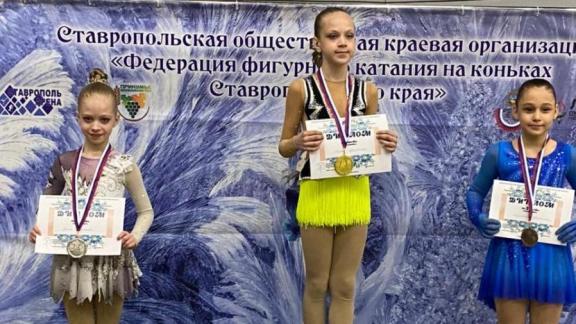 Фигуристы Ставропольской школы зимних видов спорта «Наследие» собрали букет наград по итогам домашнего турнира