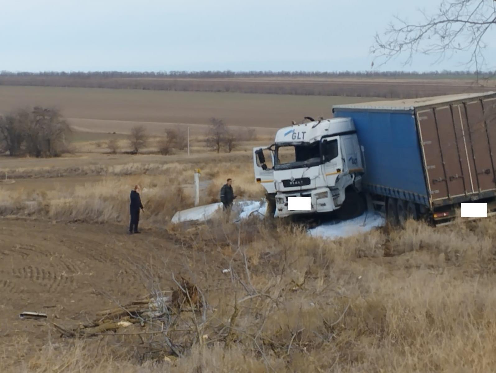 Водитель грузовика получил тяжёлые травмы в ДТП на Ставрополье |  Ставропольская правда