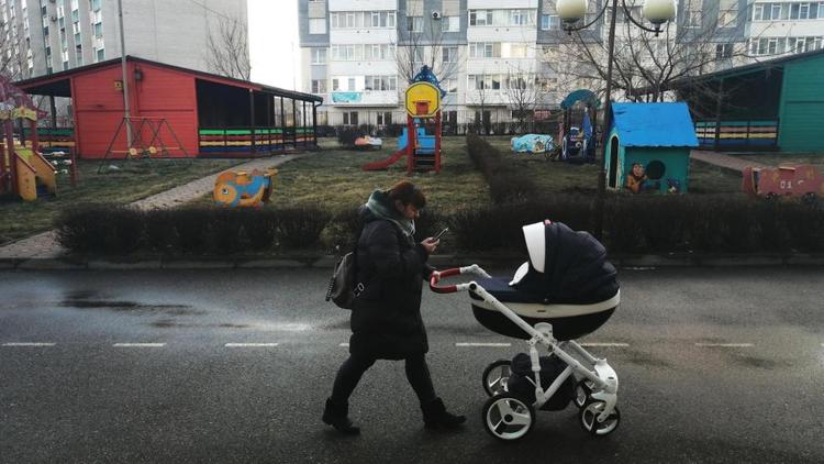 Детские выплаты Социального фонда родители получают в единый день доставки пособий