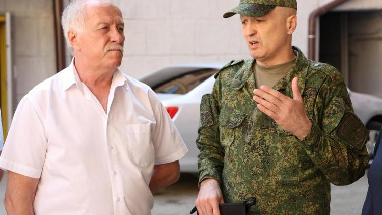 Депутаты Ставрополья передали гуманитарный груз в зону СВО