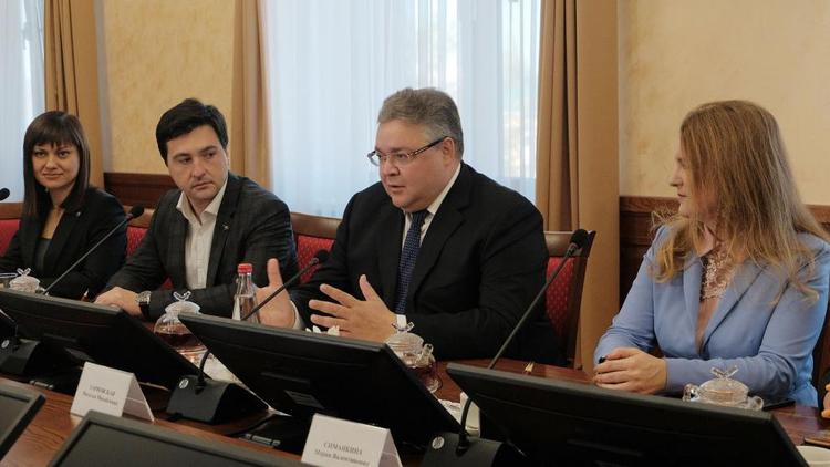 Владимир Владимиров встретился с победителями конкурса «Лидеры России»