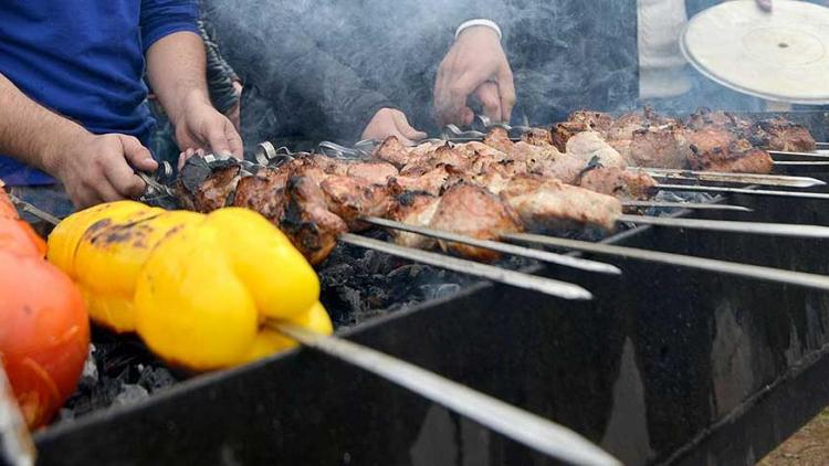 В Ставрополе казаки соревновались в приготовлении шашлыка