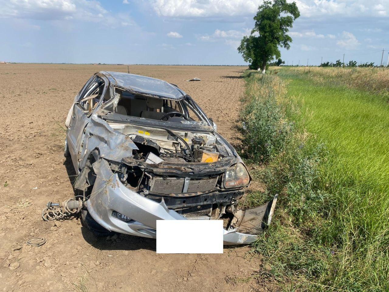 В Будённовском округе перевернулся автомобиль: 2 человека пострадали |  Ставропольская правда