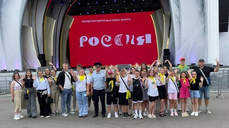 На Ставрополье московские школьники знакомятся с биографией героя