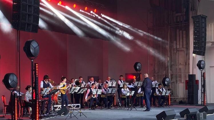 Духовой оркестр имени Осиновского выступил на фестивале «Лето в Городе» в Ставрополе