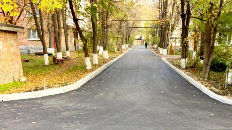 В Минеральных Водах завершили благоустройство придомовых территорий