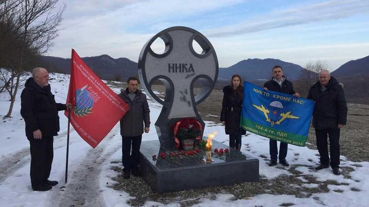 Ставропольчане на месте боя десантников в Аргуне почтили их память