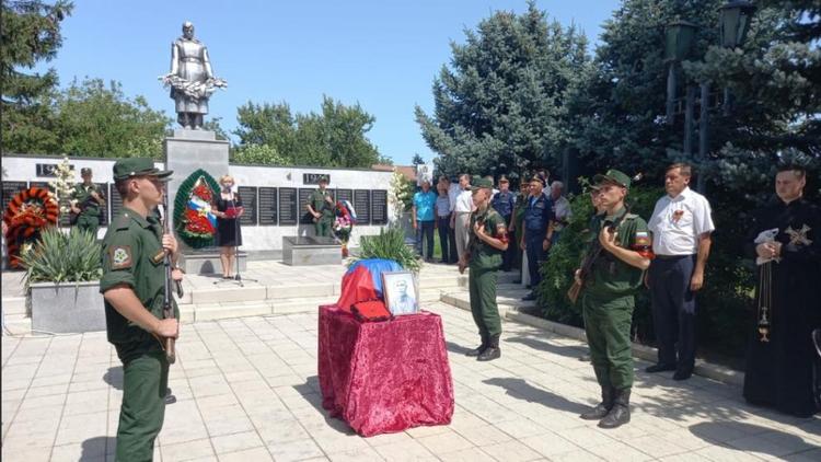 На Ставрополье перезахоронили останки погибшего в годы войны солдата