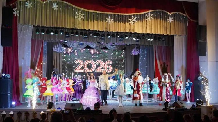 Новогодняя благотворительная ёлка прошла в Андроповском округе