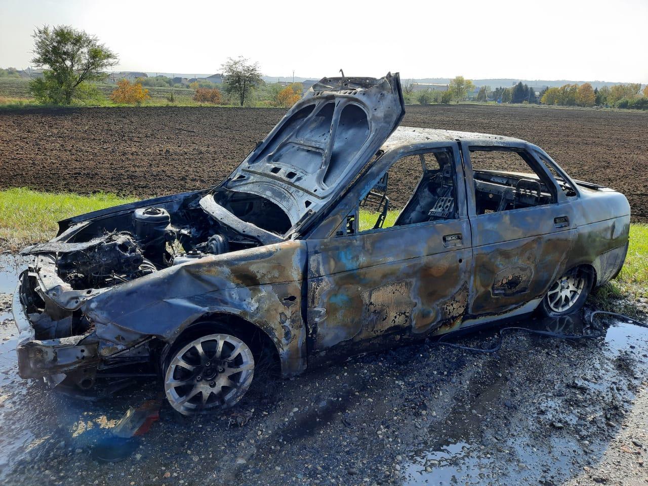 Два автомобиля загорелись в результате аварии на Ставрополье |  Ставропольская правда