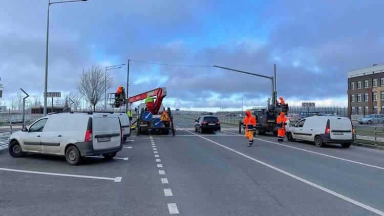 В Ставрополе устраняют последствия сильного ветра