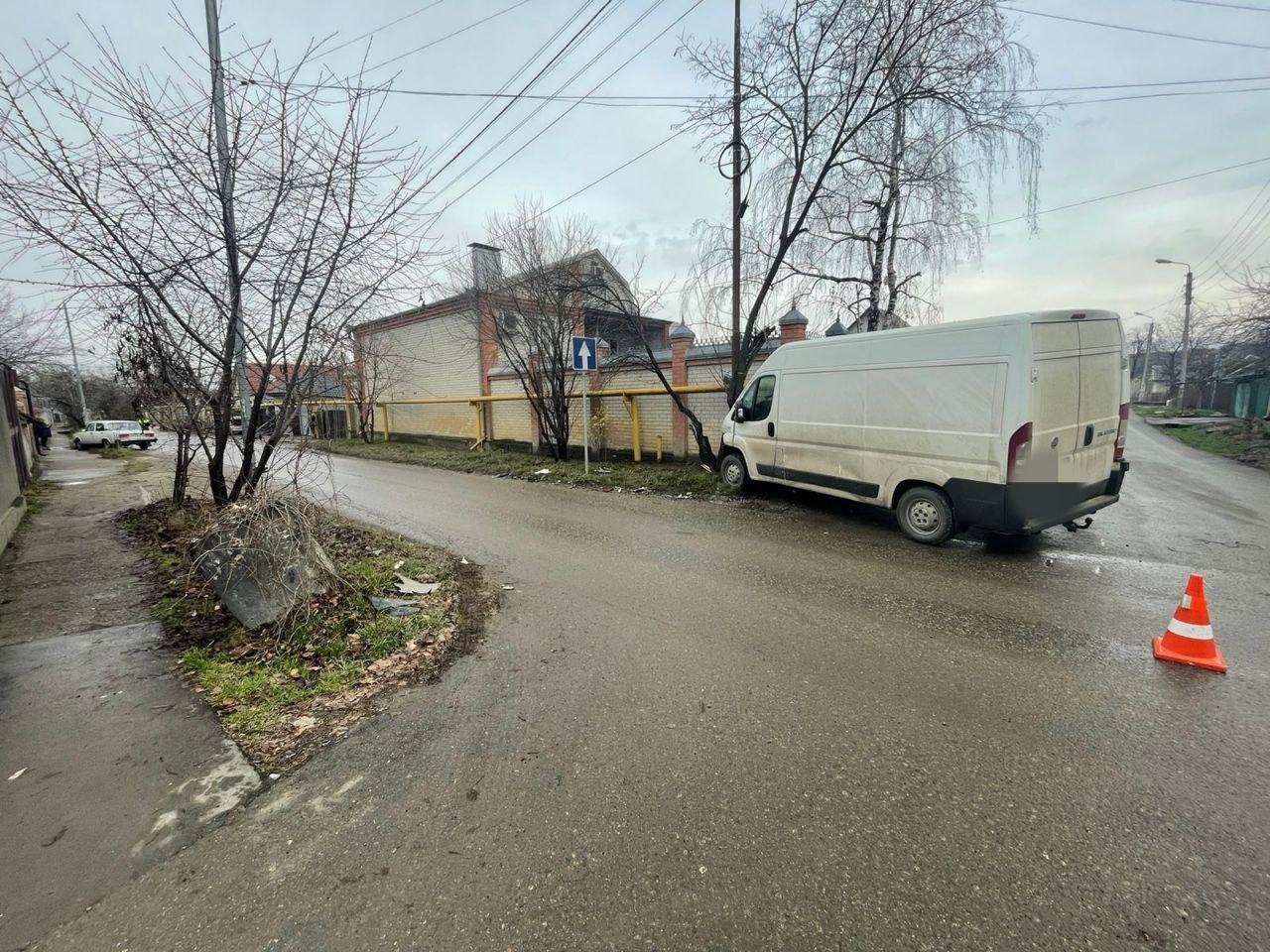 Пассажирка легковушки пострадала в ДТП с фургоном в Пятигорске |  Ставропольская правда