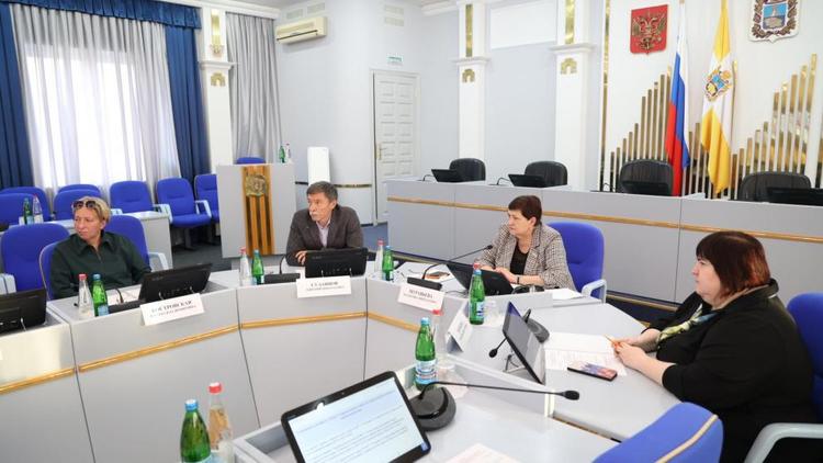 Дума Ставрополья: социальный комитет о социальных статьях краевого бюджета