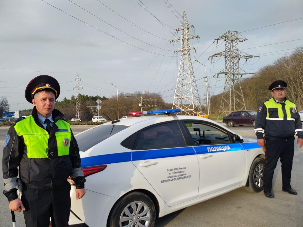 Автоинспекторы помогли пятигорчанину доставить в больницу жену в  предынсультном состоянии | Ставропольская правда