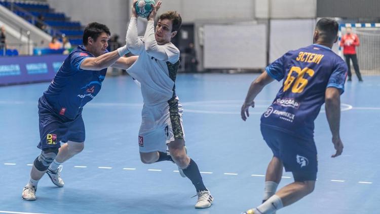 Ставропольские гандболисты отпраздновали успех в Краснодаре 